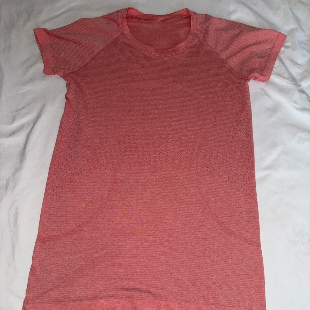 Coral Swiftly tech short sleeve shirt- Lululemon